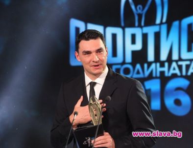 Владо Николов празнува РД на концерта на Ерос Рамацоти