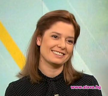 Алекс Сърчаджиева разказва живота си в спектакъл