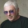 Стенли с премиера на новата си песен 
