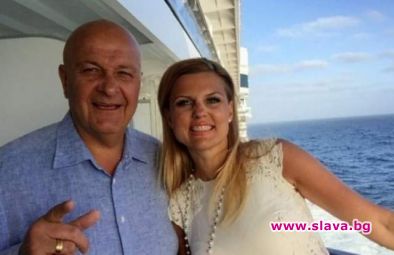 Вдовицата на Шарлопов спира да се храни след смъртта му