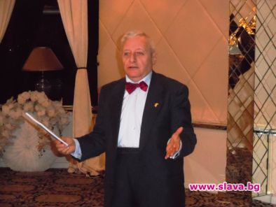 Премиера на стихосбирката Огърлица от разЛОМени слова