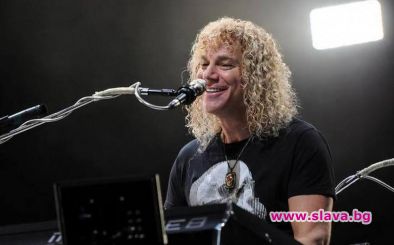 Дейвид Брайън от Bon Jovi с коронавирус от седмица