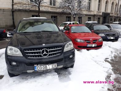 Блокада ли? София е пълна с коли отвсякъде
