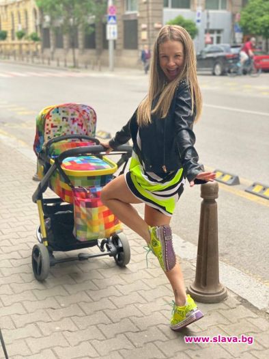 Лора Караджова бута количка за 2 бона