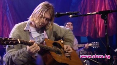  Продадоха китарата на Кърт Кобейн за $ 6 млн. в помощ на артисти