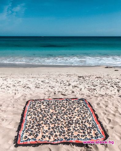 Актуалните принтове за плажни кърпи това лято