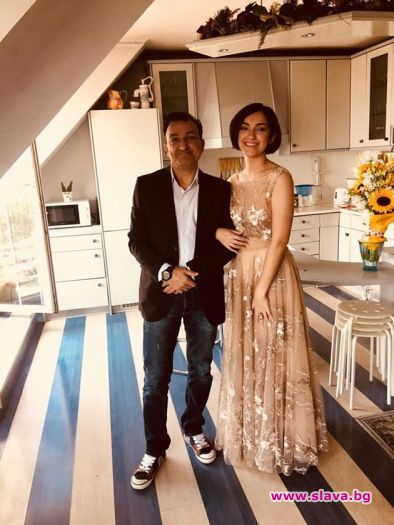 Дъщерята на Зуека учи и сервира в Лондон