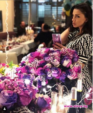 Емануела с ново гадже?