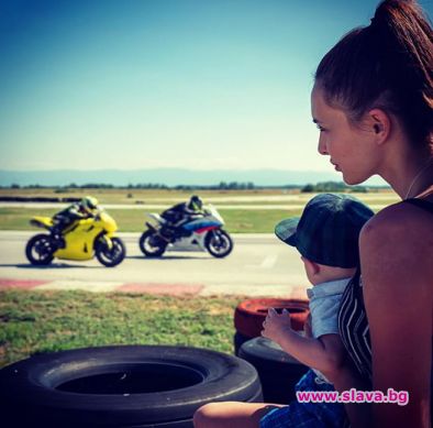 Ангел Караньотов показа сина си