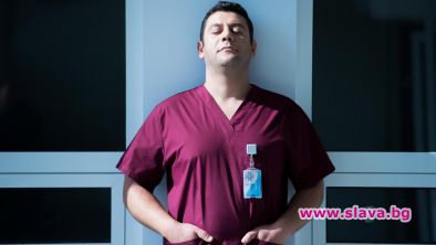Лицеви опори вкараха Евгени Будинов в болница