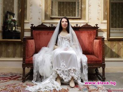 Ученички на Кабаиванска в спектакъл на Марина Абрамович