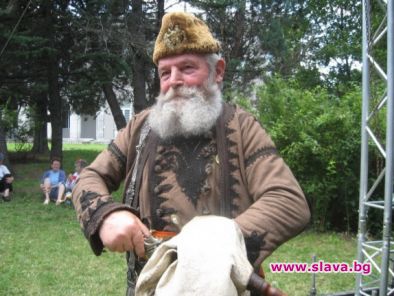 Родопите загубиха един от най-емблематичните си гайдари