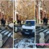 Продължава разбивато на стълбите пред Народния театър