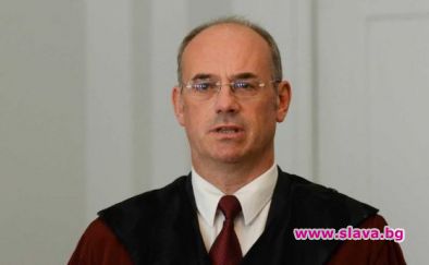 Изборите у нас раждат диктатура на посредствеността, власт на случайните хора: проф. Атанас Семов