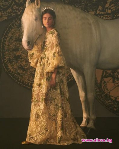 Елина Кешишева отново снима за Диор