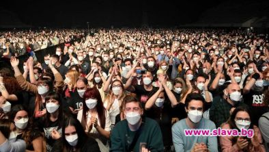 В Барселона - опит за връщане към нормалността насред третата вълна от коронавирус