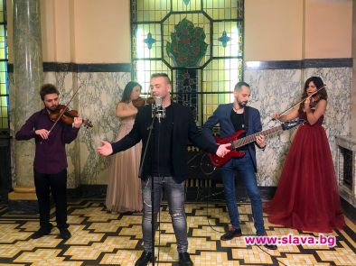 Валентин Велчев с първа балада