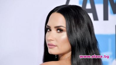 Деми Ловато ще търси истината за извънземните в ново телевизионно предаване