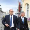 Президентът и премиерът отново пеш в София