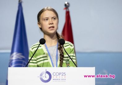 Грета Тунберг подновява петъчните си протести пред шведския парламент