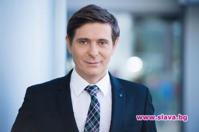 Виктор Николаев с голямата награда за телевизионна журналистика „Свети Влас“