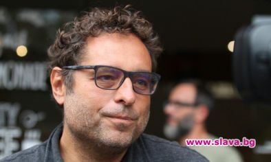 Теодор Ушев прави филм по Живот с идиот 