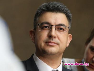Какво точно е учил Пламен Николов?