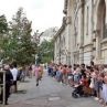 Стотици във верига срещу Кауфланд да плячкоса Халите