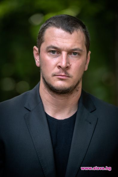 Герой с тъмно минало предизвика шок във