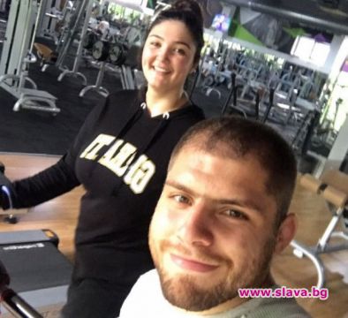 Ето я жената до Симеон от 