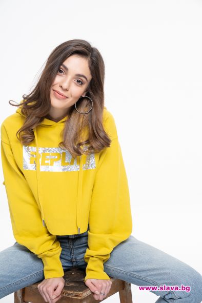 Очарователната Евелин Костова е един от новите членове на журито в „България търси талант