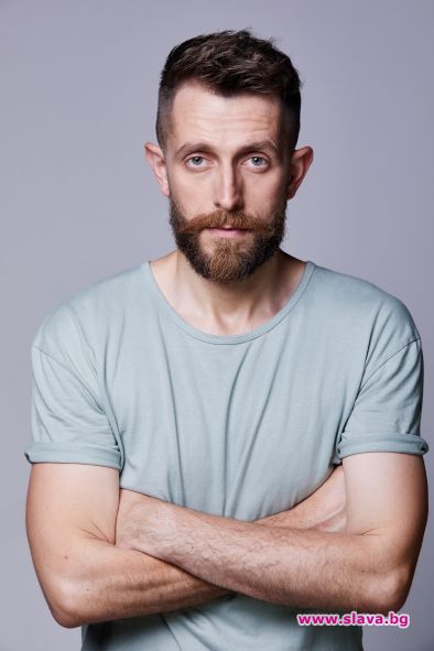 Попадал съм в любовен триъгълник и е доста интересно: Иван Панайотов