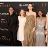 Джоли се появи с децата си на филмова премиера