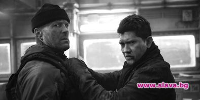 Част от Непобедимите се върнаха в България