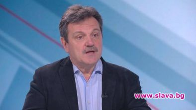 Фалшива новина е, че се умира от ваксина срещу Ковид: Александър Симидчиев