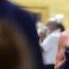 Трансджендър мачка женските рекорди в плуването