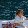 J. Lo с ленена рокля от Cult Gaia
