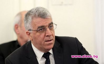 В ущърб на бюджета червеният Гечев предлага нелогичен акциз за цигарите в 12 без 1