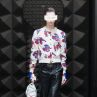 Жената на "Louis Vuitton" заслепява със светлинни очила на Седмицата на модата в Париж