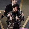 Носителят на Оскар Джеймс Мартин празнува рождения си ден на наградите