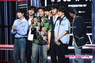 Певците от BTS влизат в казарма