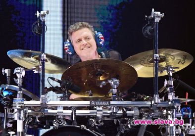 Барабанистът на „Деф Лепърд“ се възстановява след нападение пред хотел във Флорида