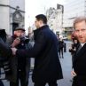 Принц Хари се завърна във Великобритания, след като изненадващо се яви в съда 