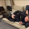 Рачков скочи в леглото с мъж