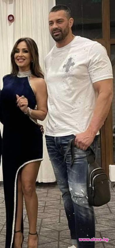 Гло позира с младото гадже