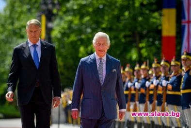 Крал Чарлз на специална почивка без Камила