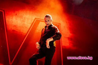 Под дъжд и гръмотевици Depeche Mode изпълниха най-големите си хитове в Букурещ