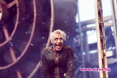 Прекратиха разследването за сексуално насилие срещу фронтмена на Rammstein
