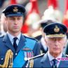 Принц Уилям и крал Чарлз наранени от атаки, докато Хари и Меган мълчат
