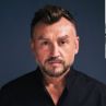 Любо, Молец, Павел и Венц, даже виден депутат от Сглобката в групата на пастора на Миро 